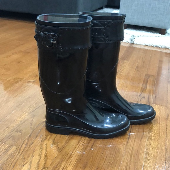 Burberry Shoes - Black Burberry Rain Boots w/buckle